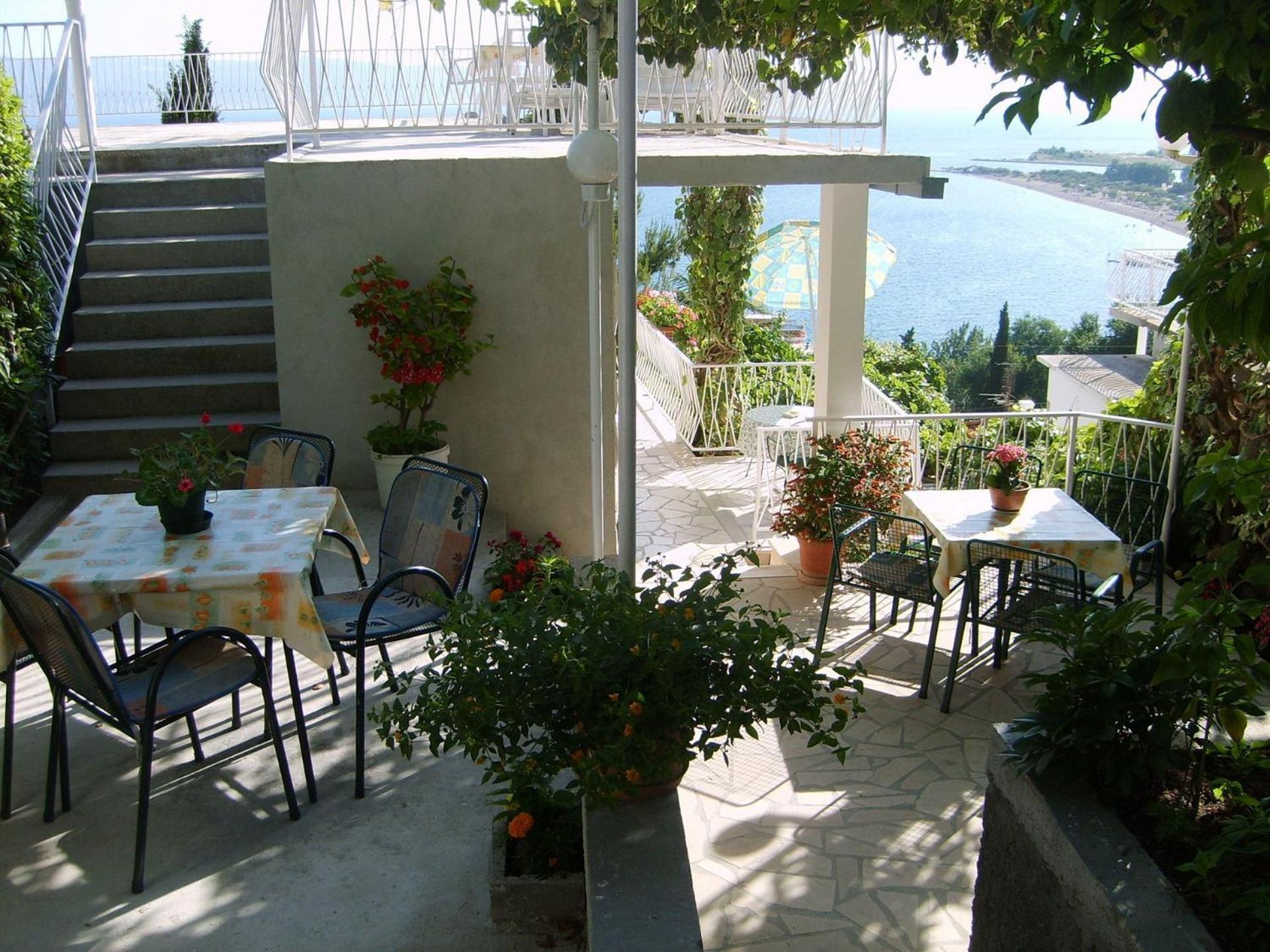 Apartments Ivan - With Parking Omiš Extérieur photo