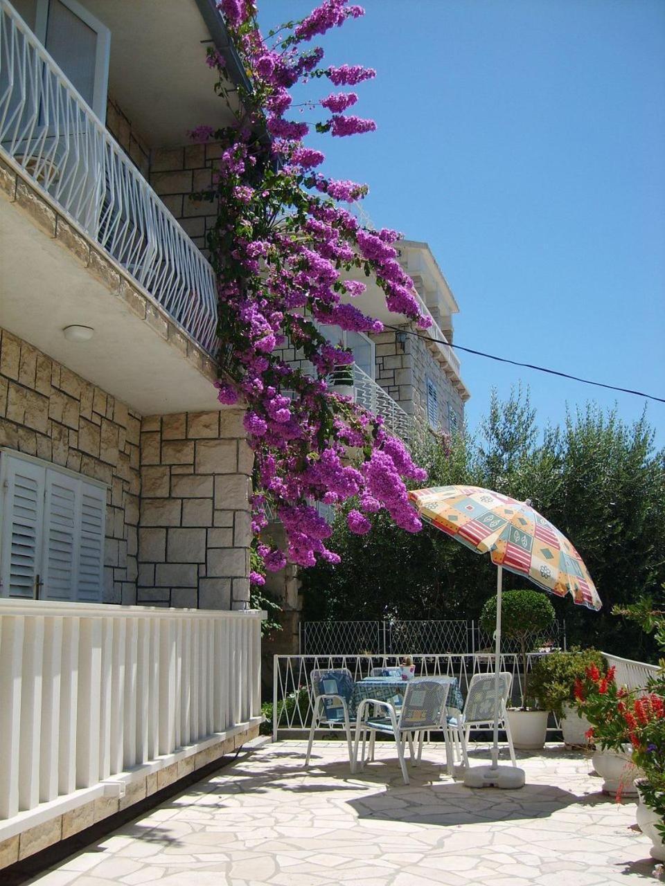 Apartments Ivan - With Parking Omiš Extérieur photo